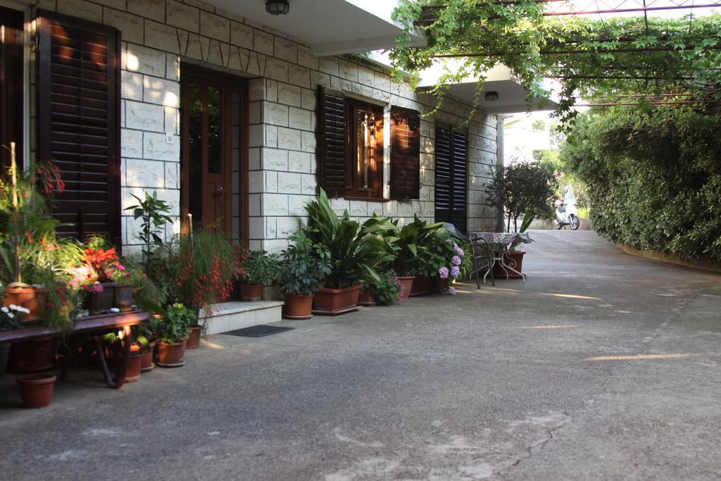Apartments Becic Budua Esterno foto